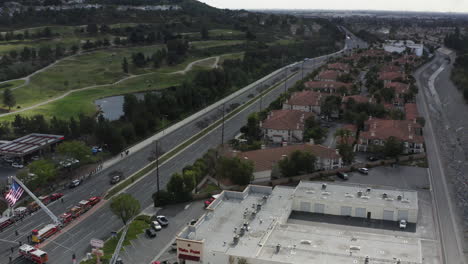 Aerial-drone-watches-the-beginning-of-a-police-funeral-procession