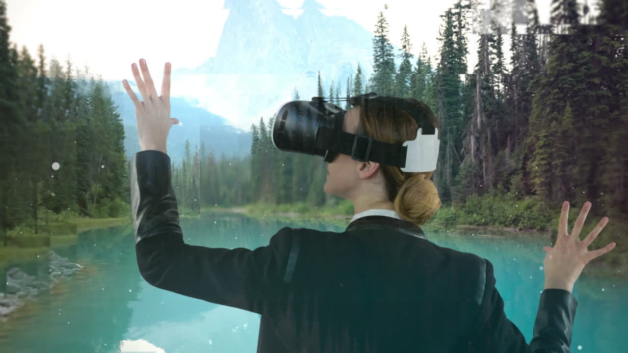 женщина, использующая vr видео