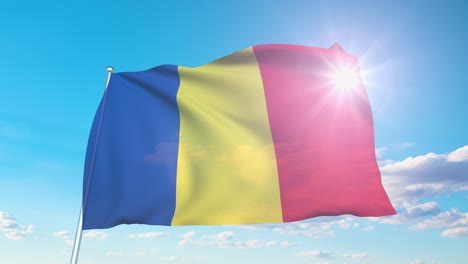 bandera de rumania con estructura de tela contra un cielo nublado (loopable)