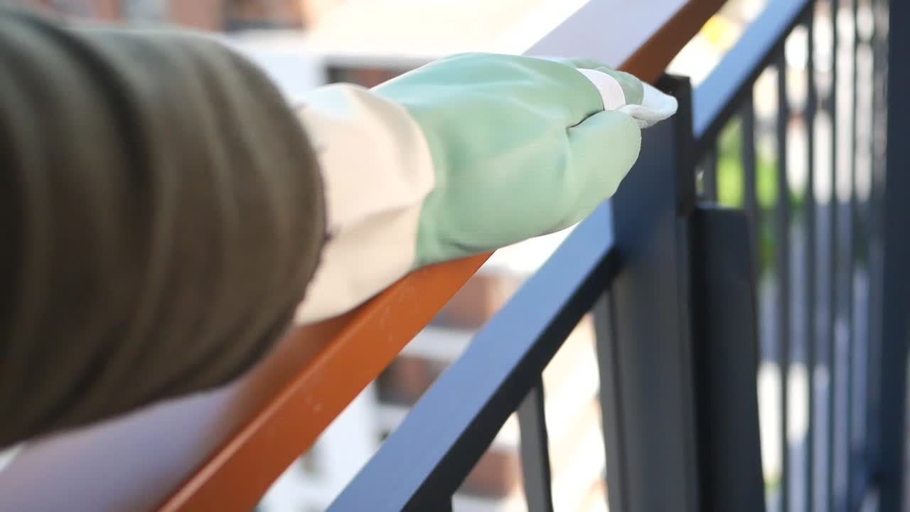 Cleaning a railing