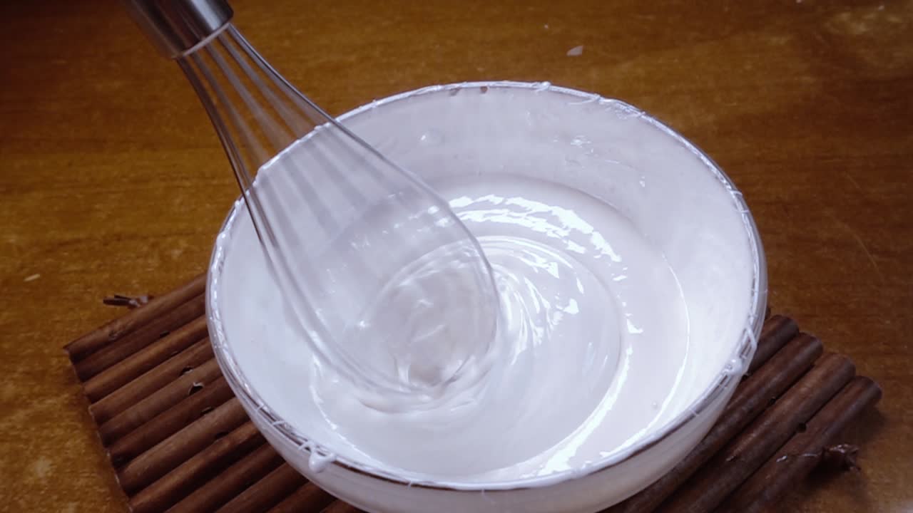 ⁇ 서로 설탕을  ⁇ 은 달 ⁇ . 회전 추적  ⁇ 과 함께 느린 동작.