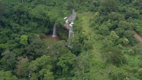 Boti-waterfalls-tourist-site-in-Ghana,-Africa