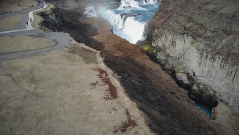 Cascada-y-garganta-de-Gullfoss