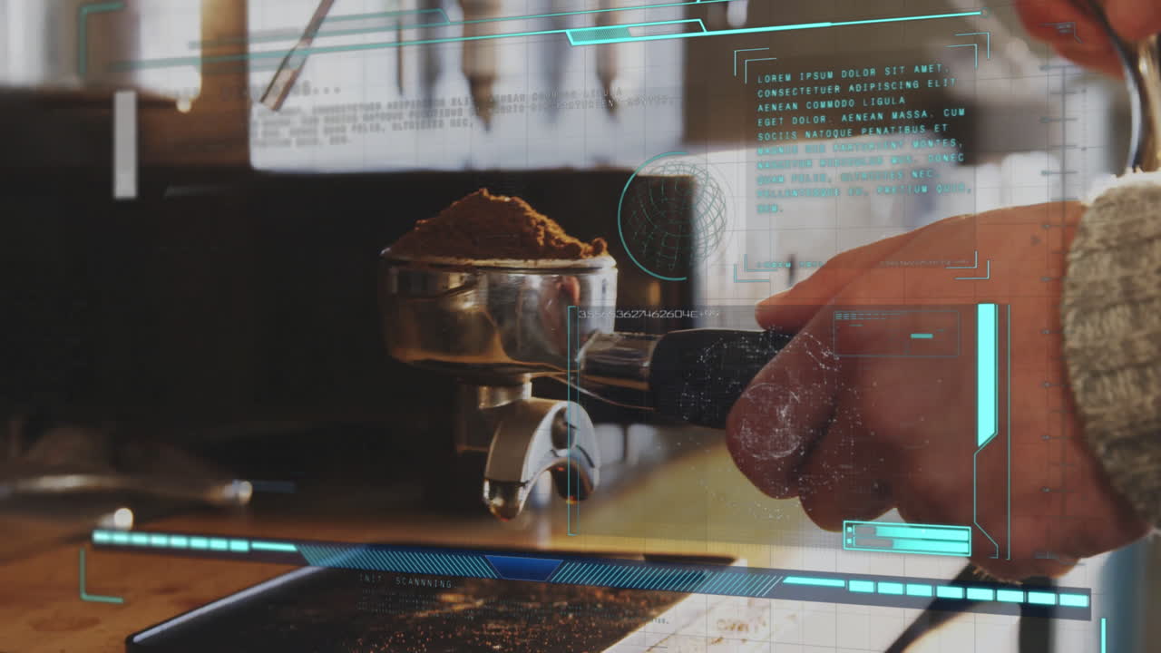 Mano del barista che blocca il portafiltro nel gruppo erogatore, mentre una sovrapposizione HUD futuristica scansiona i dati del caffè.