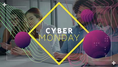 animación de texto de cyber monday sobre diversas personas de negocios en la oficina.