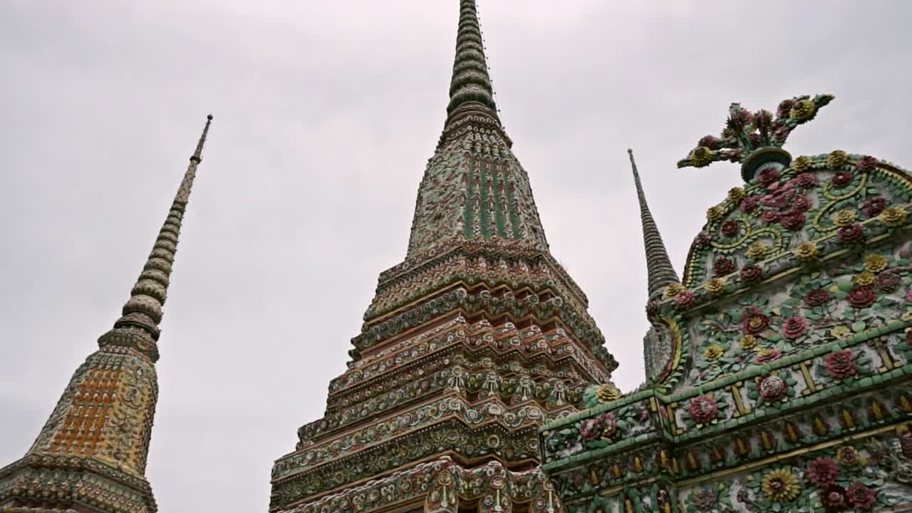 Wat Pho building, ornament and temple