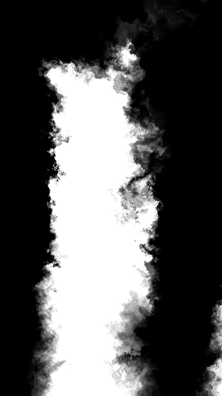 Formazione di vapore morbido con texture di fumo dettagliata, campo diffuso, aspetto atmosferico drammatico, horror
