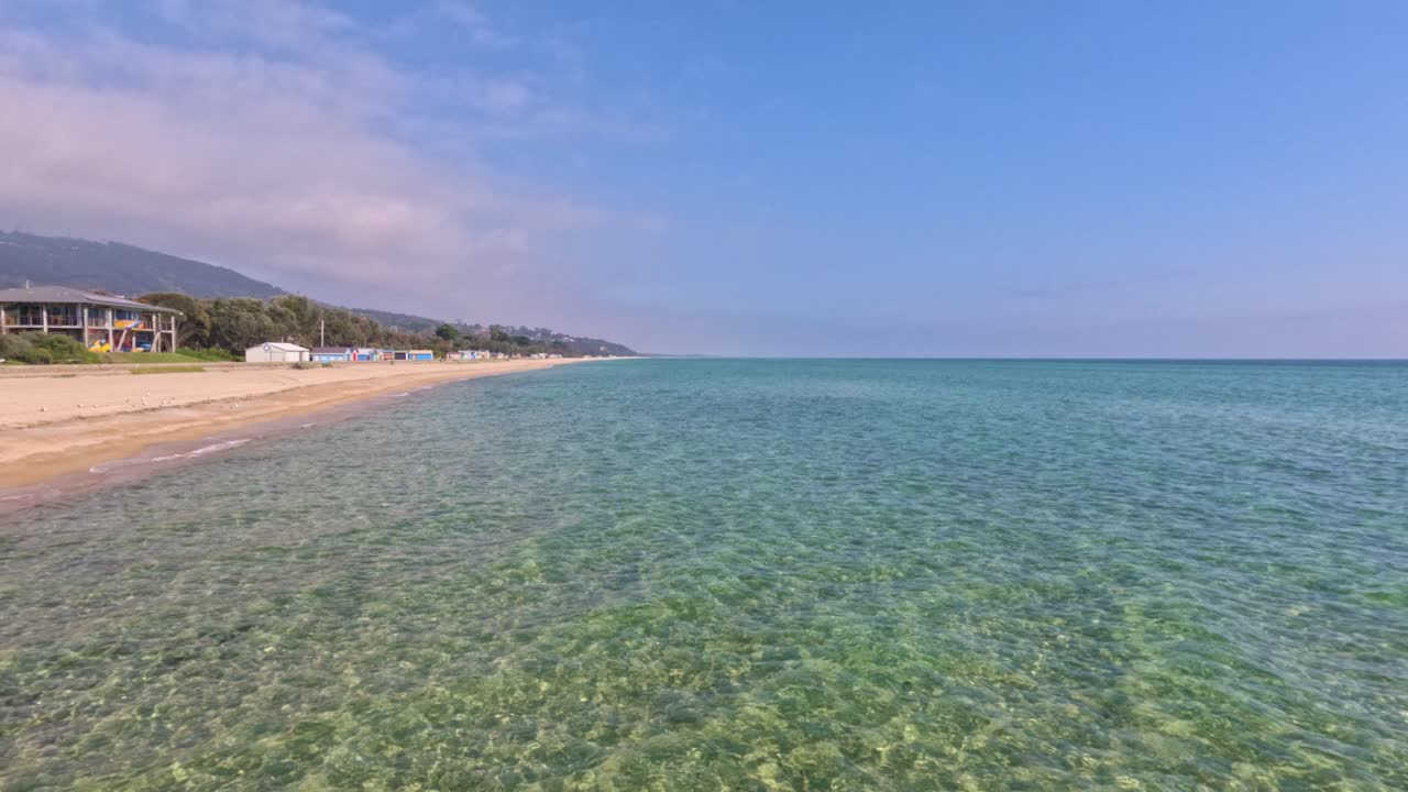 드로마나 해변 의 은 물 과 모래 해변