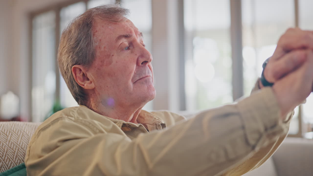 불안, 생각과 는 노인