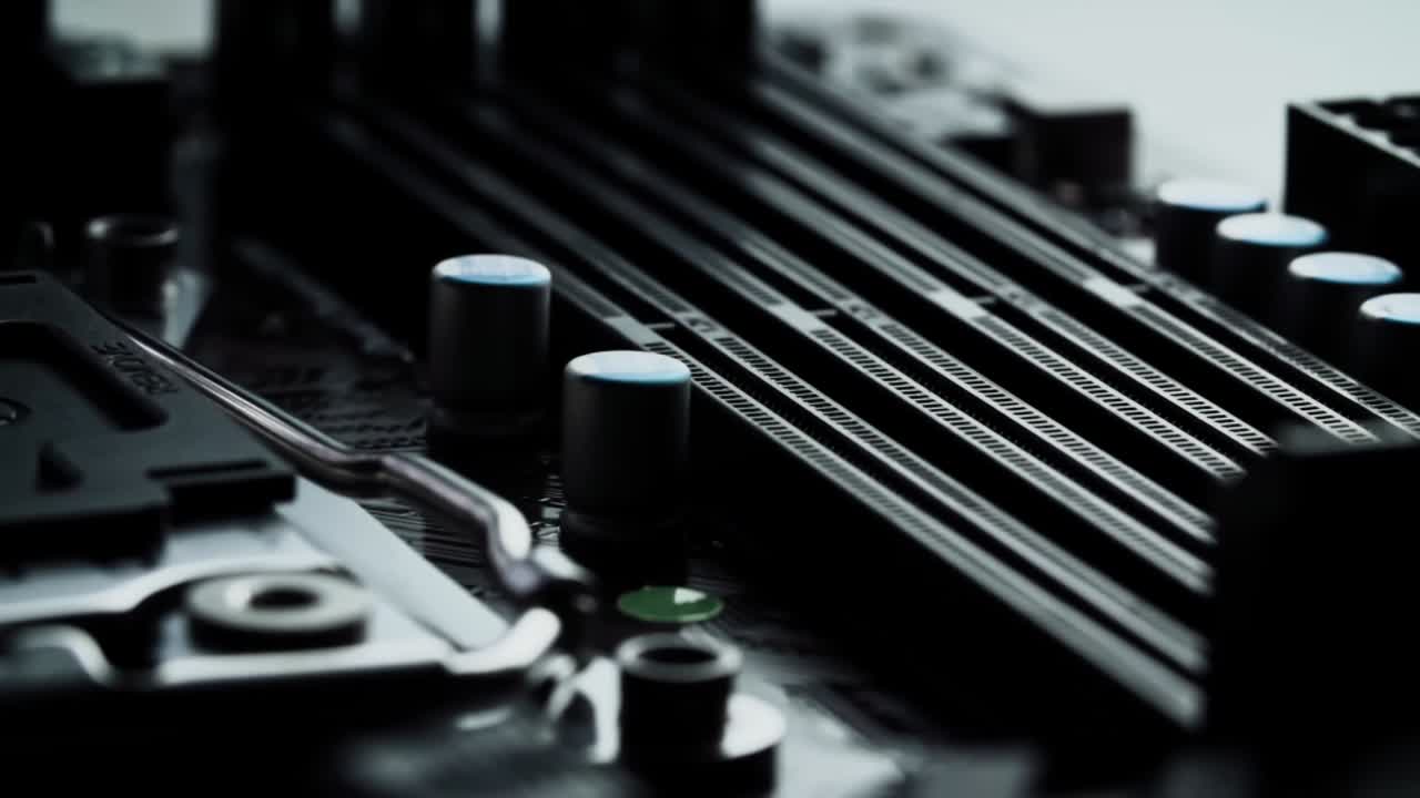 placa base de movimiento sobre pc con chips y componentes