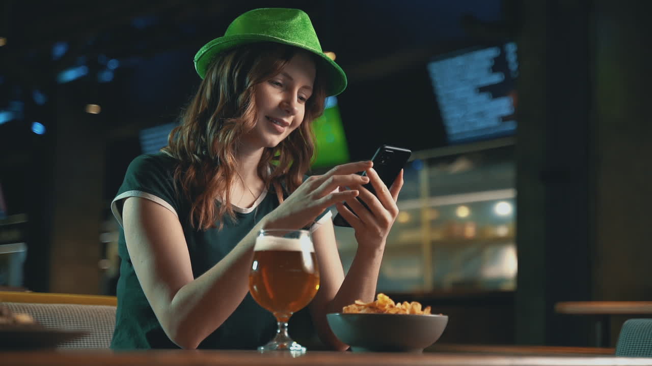 술집에서 성 패트릭의 날 축하하기 3