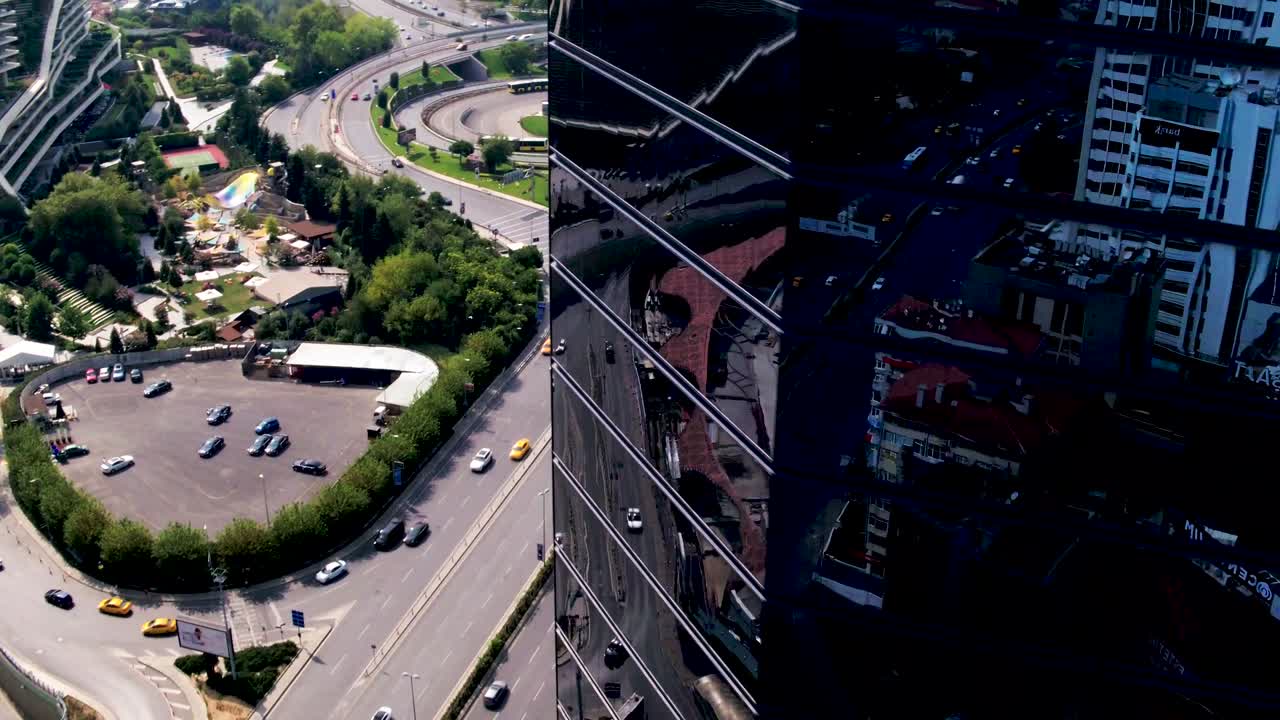 distrito de rascacielos, vista de la ciudad, paisaje de tráfico en la carretera, vista de video aéreo