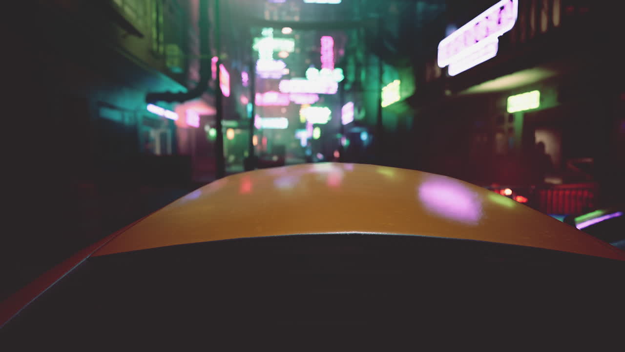 네온 조명 과 차 를 가진 야간 도시 거리 전망