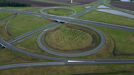 Eine-Autobahn-Im-Norden-Der-Niederlande