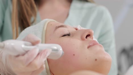 hydrofacial procedure in the modern cosmetology clinic. extraction, exfoliation