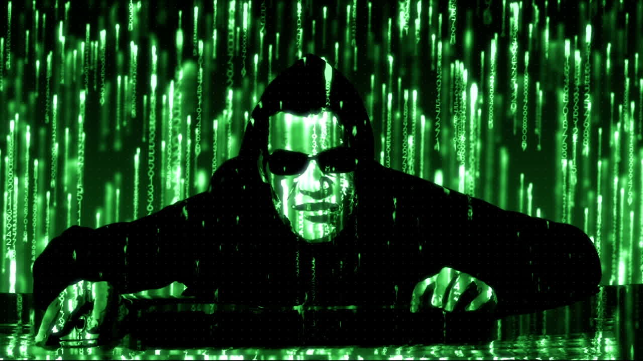 animación de escaneos de alcance y rastros de luz verde sobre un hacker de computadora masculino en el fondo