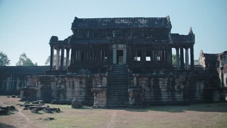 Old-Pavilion-At-Angkor-Wat,-Hindu-Buddhist-Temple-In-Siem-Reap,-Cambodia