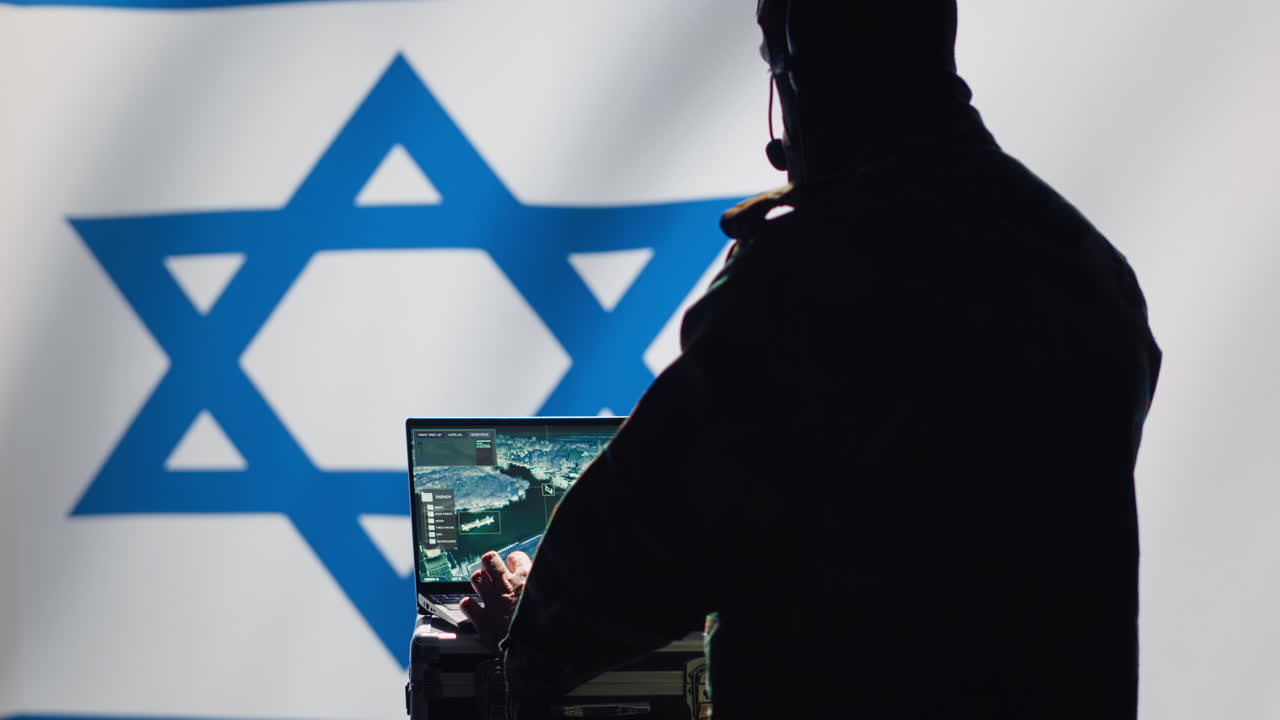L'agente segreto del Mossad usa il software per fare operazioni segrete di guerra.