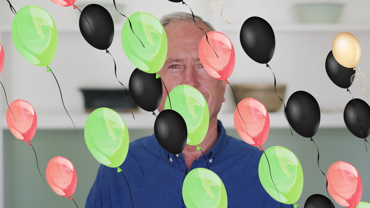 animación de globos sobre un hombre caucásico mayor feliz