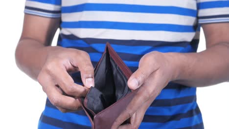 el bolso vacío.