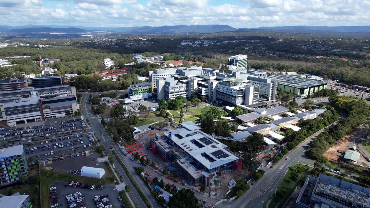 Hôpital universitaire de Gold Coast, Hôpital général et Hôpital privé de Gold Coast à Southport, Queensland, Australie. Vue aérienne