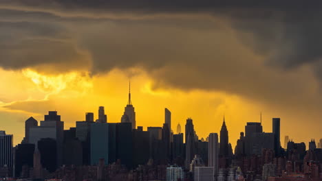 new york city skyline at sunset