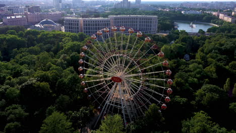 Aerial-view-of-ferris-wheel