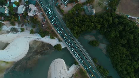 Vista-Aérea-De-La-Hora-Pico-En-El-Puente-Selander,-Dar-Es-Salaam