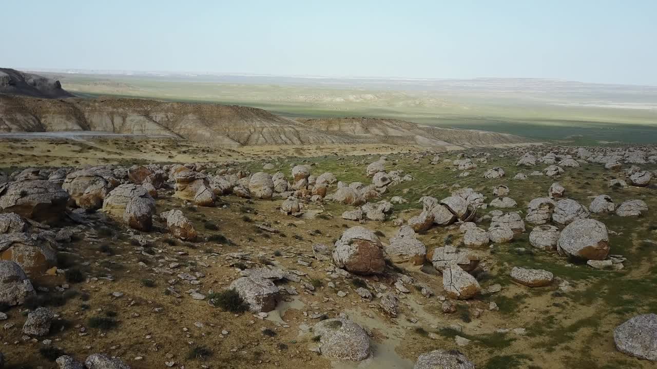 vista del valle de nódulos en la península de mangyshlak en kazajstán