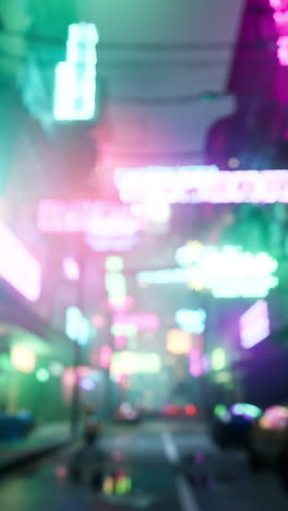 luces de neón borrosas en una calle de la ciudad por la noche