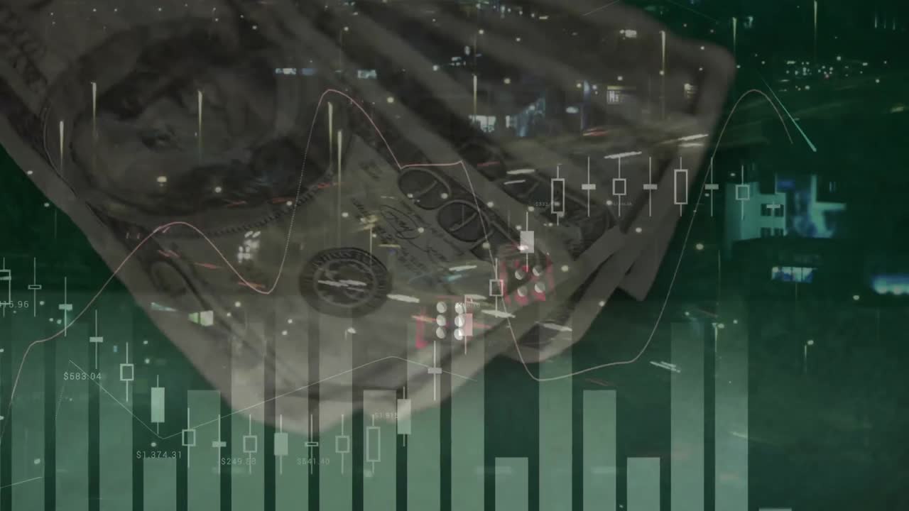 두 개의 주사위와 초록색 배경의 미국 달러 지폐에 대한 금융 데이터 처리 애니메이션