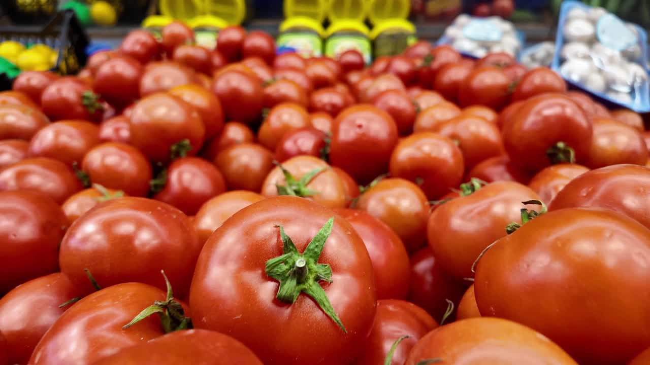 un montón de tomates