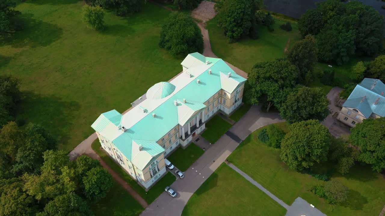 аэрофотосъемка города мезотне, латвийская республика