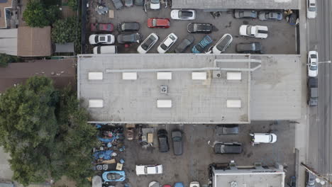 drones de 4k por encima del taller de automóviles y el lavado de automóviles en los ángeles, california