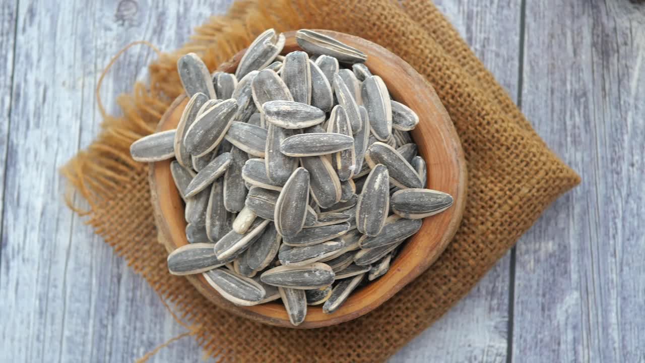 그에 넣은 꽃 씨