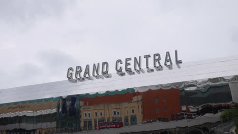 La-Estación-De-Tren-Grand-Central-Trail-En-Birmingham,-Reino-Unido,-Inglaterra,-En-Midlands