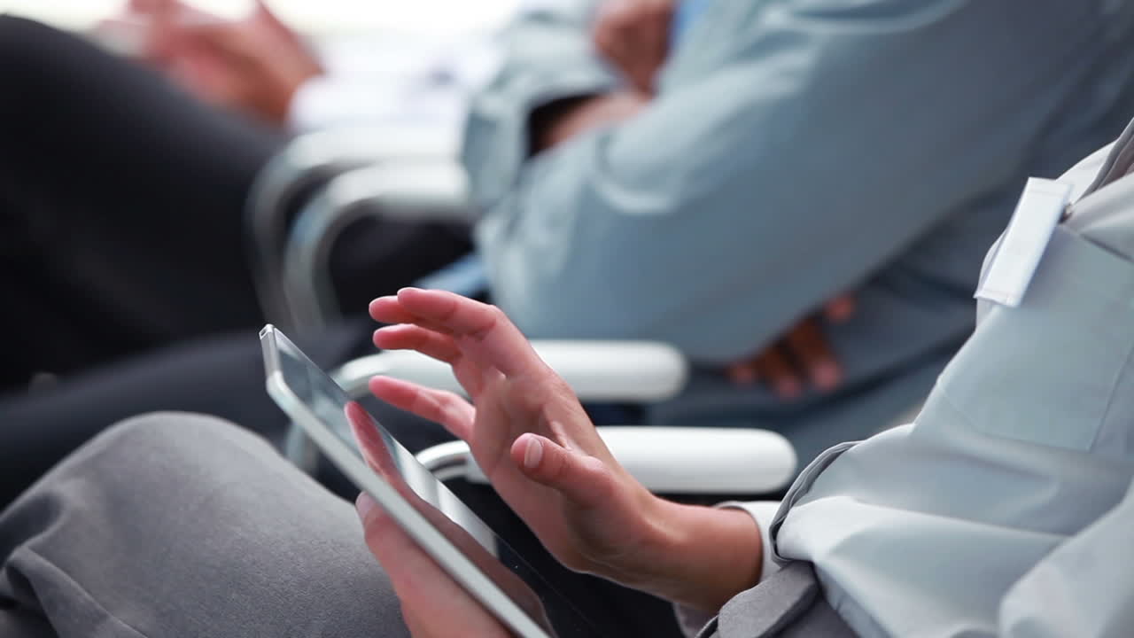 전자책을 사용하는 사업가