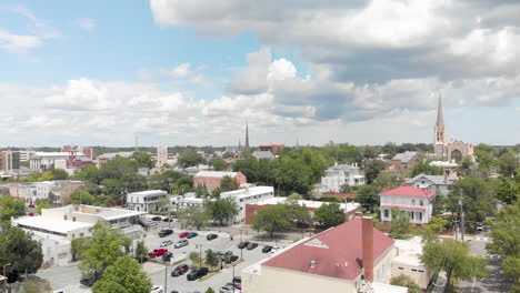 Antena-De-Bajo-Vuelo-Sobre-La-Ciudad-Portuaria-De-Wilmington-4k