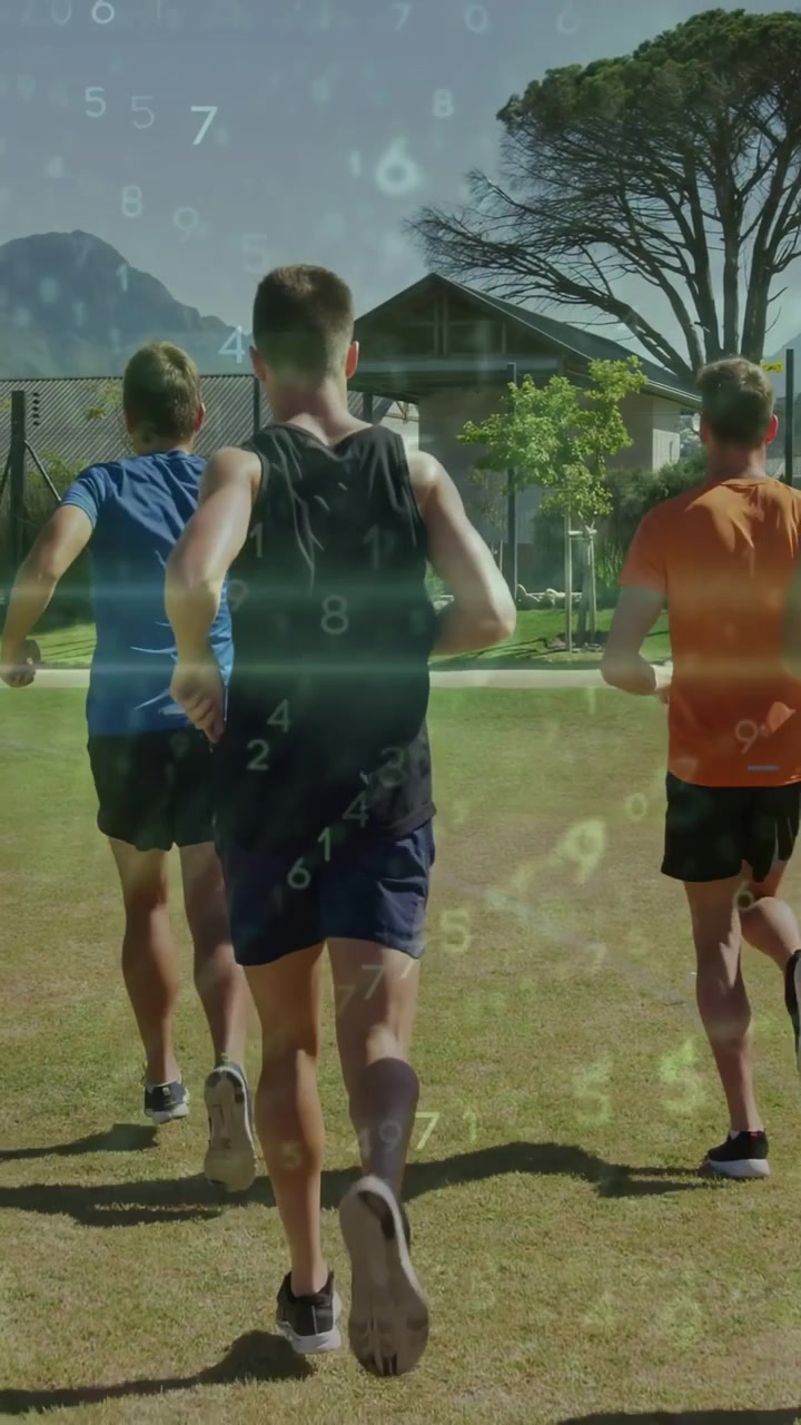 Video verticale: Telecamera posteriore segue i corridori che cercano riparo durante un allenamento sportivo con tracciamento in sovrimpressione.