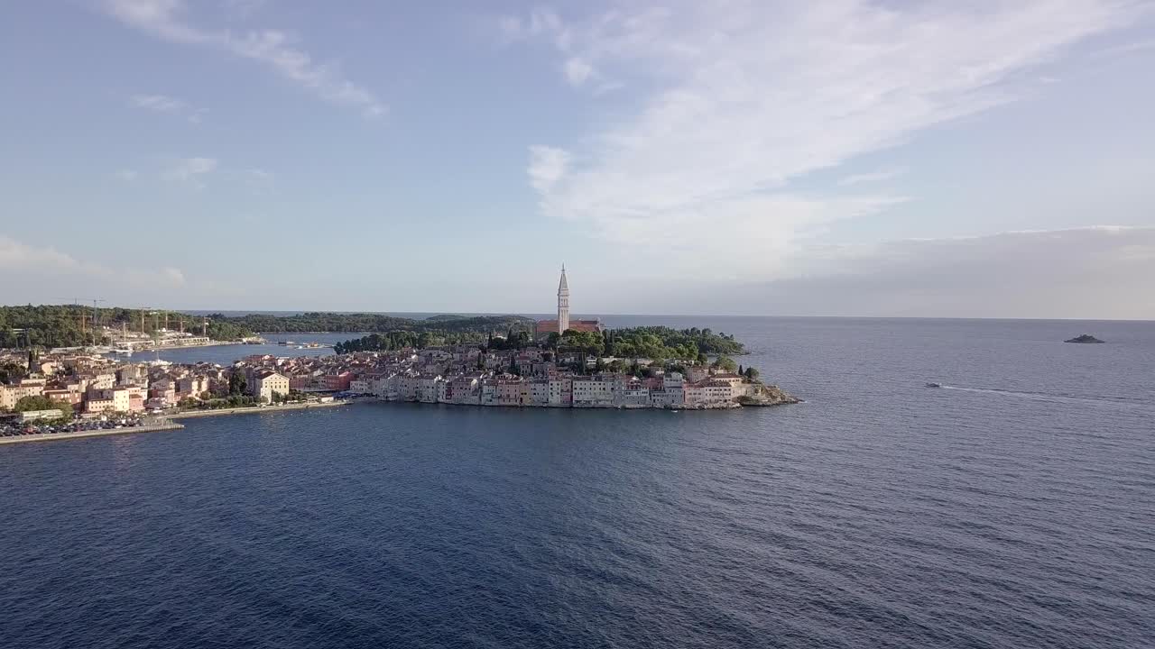 antena: iglesia de rovinj en croacia
