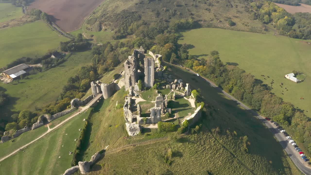 vista aérea de un castillo medieval en ruinas