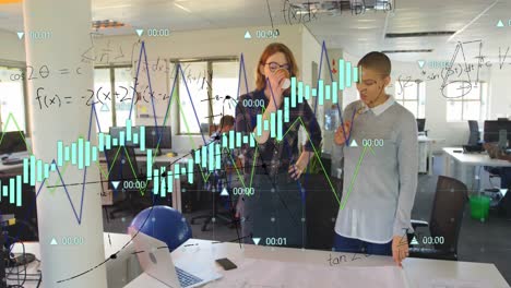 Animación-Del-Procesamiento-De-Datos-Financieros-Sobre-Diversos-Empresarios-Que-Trabajan-En-La-Oficina