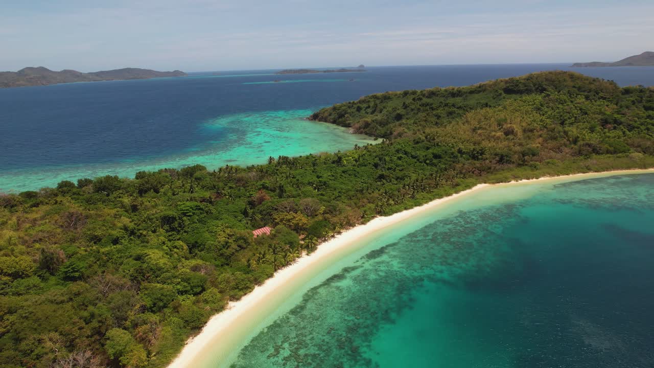 video de un avión no tripulado de 4k de una hermosa isla paradisíaca tropical en palawan, filipinas