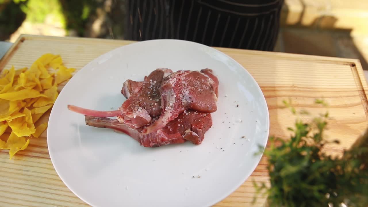 생 양고기 조리