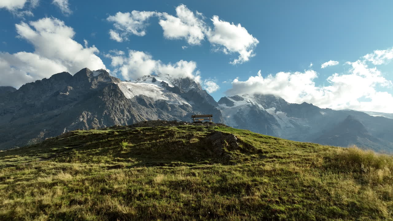 Landskab i bjergene Aiguille Rouge, luftfoto