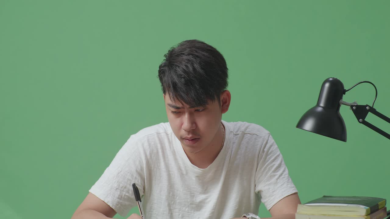 공부하는 젊은이