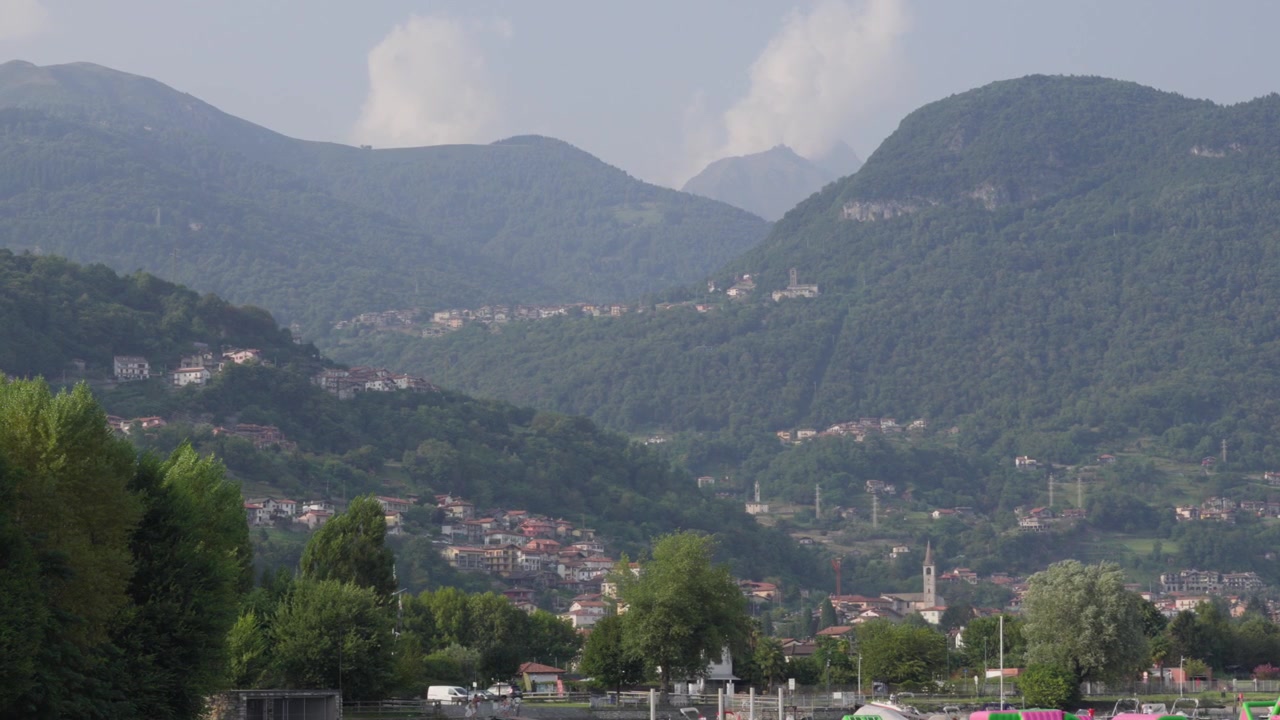 Il borgo di Bienno nella Valle Camonica della regione Lombardia in Italia, sponda del Lago di Como.