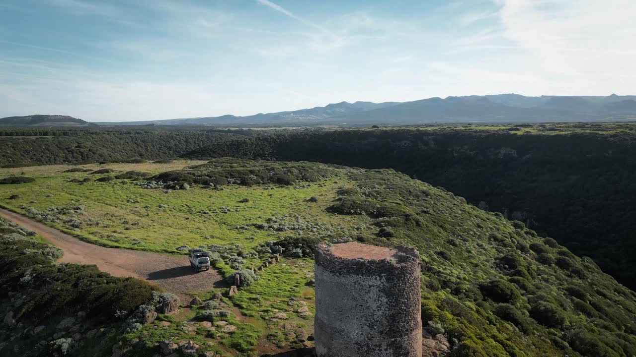 clip épico del dron torre foghe sardina