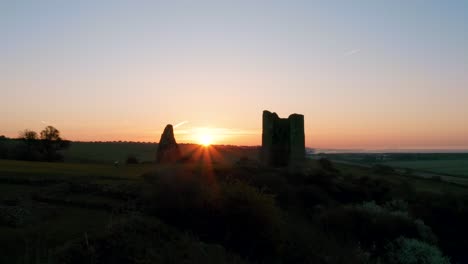 Hadleigh-Castle-Morgensonnenaufgang-Zwischen-Zwei-Türmen