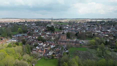 saffron walden market town essex reino unido imágenes aéreas de aviones no tripulados 4k